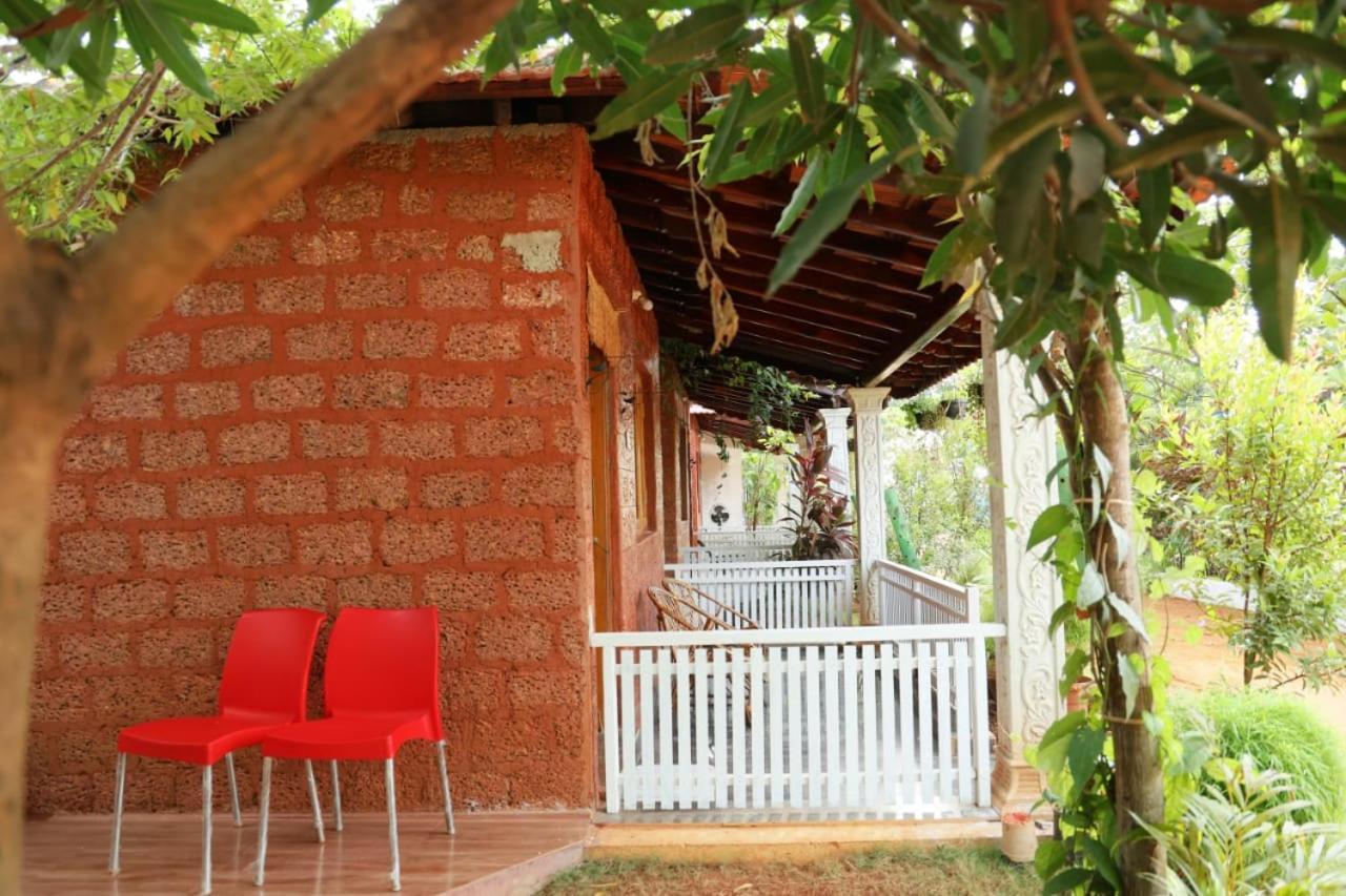 Niyati Home Stay Gokarna  Luaran gambar
