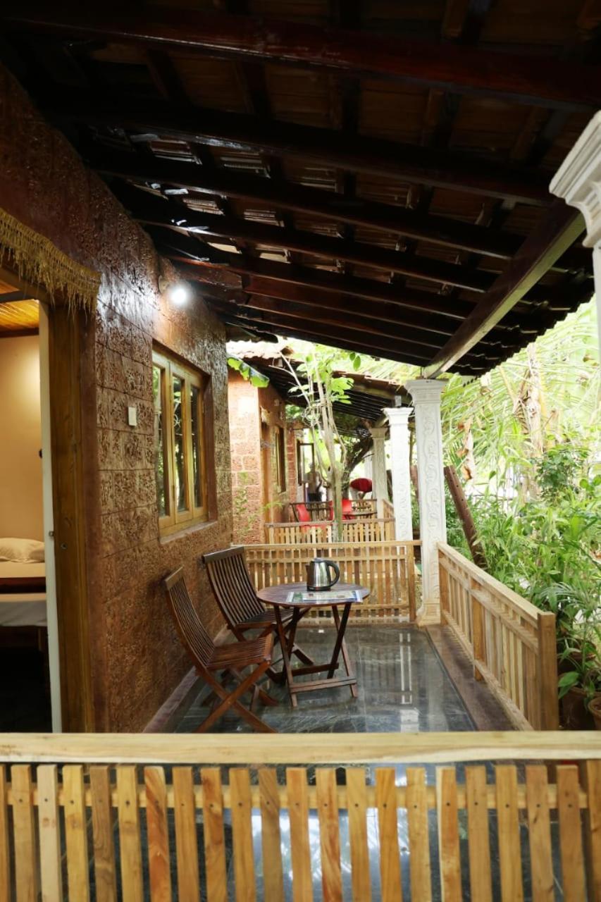Niyati Home Stay Gokarna  Luaran gambar