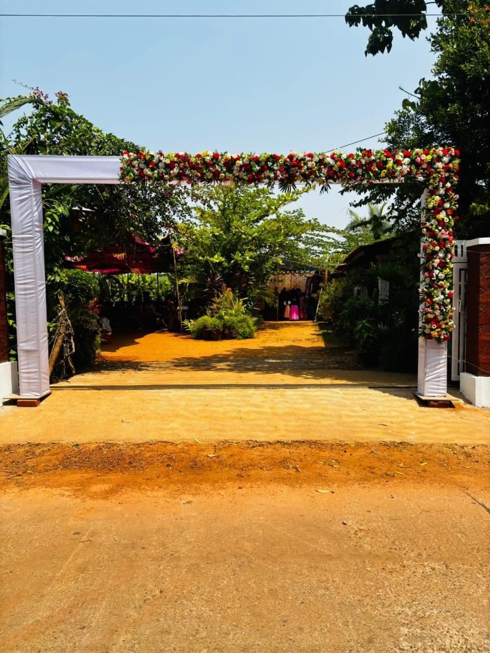 Niyati Home Stay Gokarna  Luaran gambar