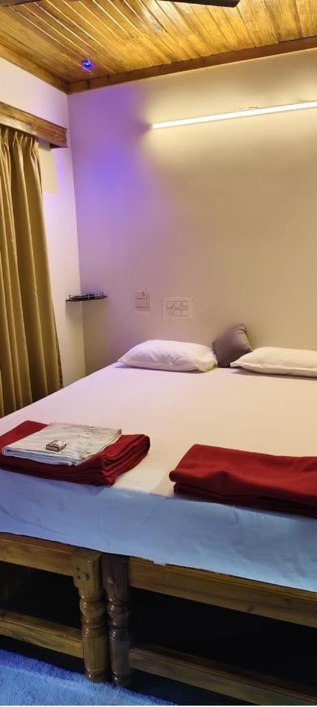 Niyati Home Stay Gokarna  Luaran gambar
