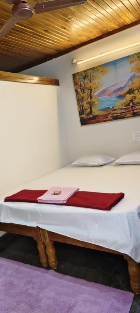 Niyati Home Stay Gokarna  Luaran gambar