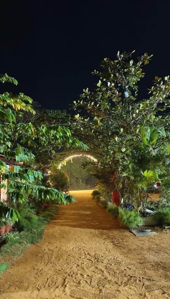 Niyati Home Stay Gokarna  Luaran gambar